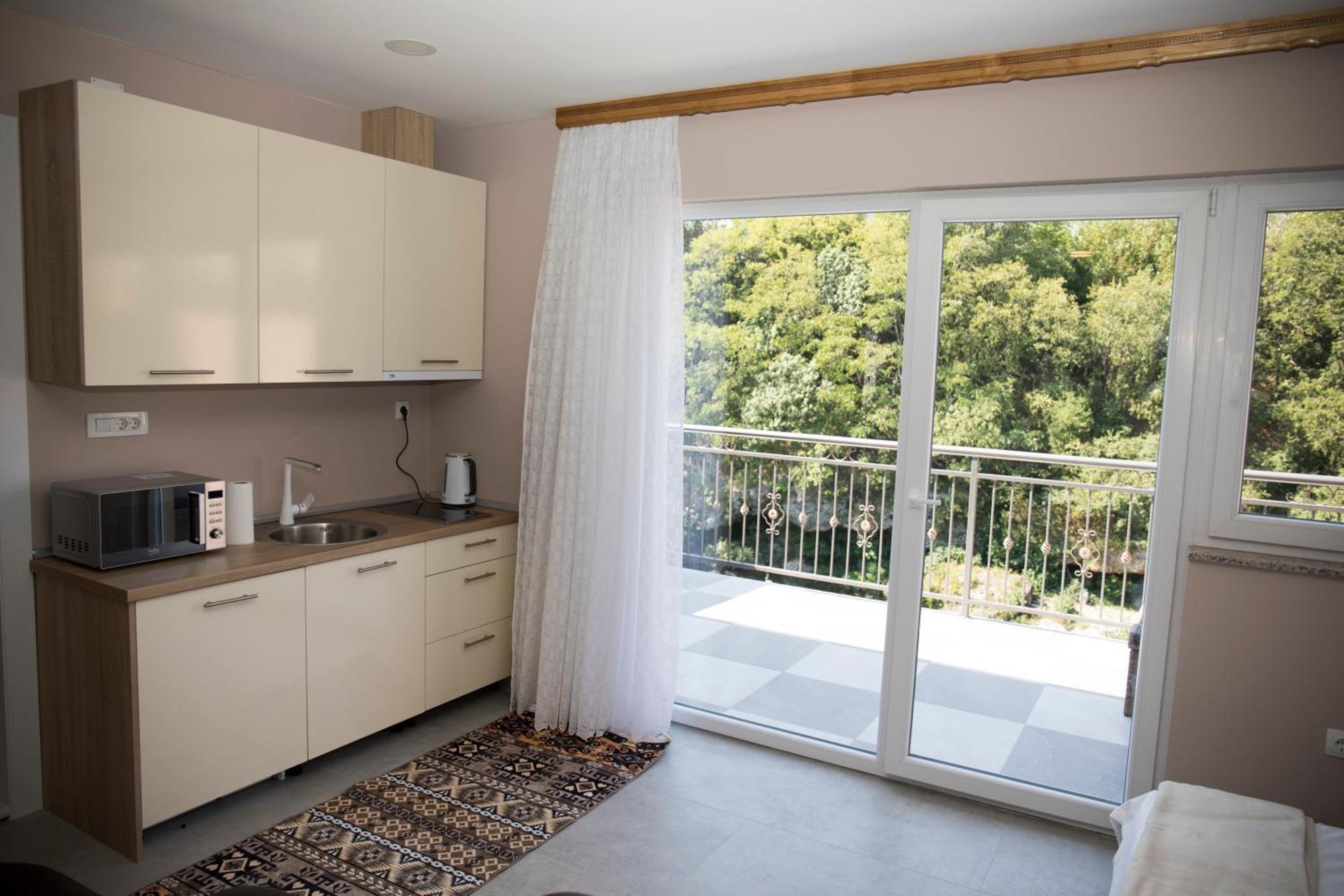Kovac Riverfront Apartments Mostar Exterior photo